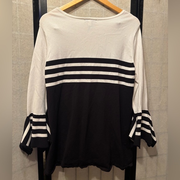 ALFANI Monochrome Striped Long Sleeve Sweater Top w/ Asymmetrical Bell Cuffs - Picture 2 of 5